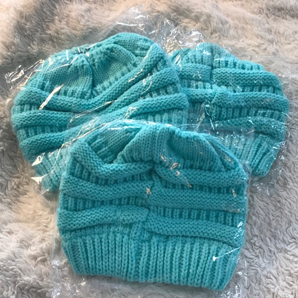 Messy bun hat - Picture 2 of 2